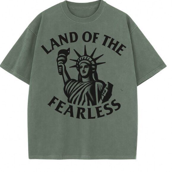 Urban Oversized  Heavyweight Streetwear T-shirt – Boldstep Essentials Land of the Fearless Tee